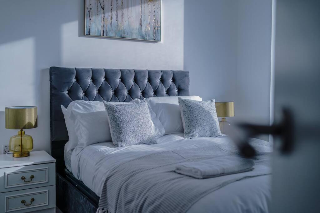 Stunning 2-Bed Premium Apartment - Free Wi-Fi Престон Экстерьер фото